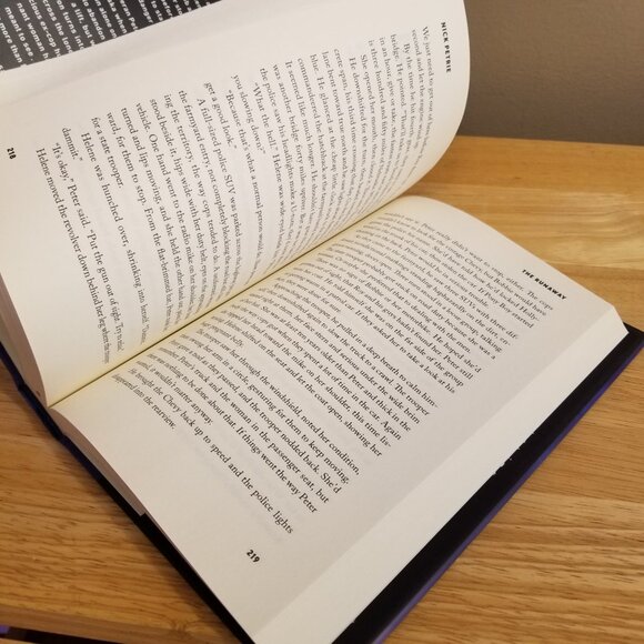 The Runaway: A Peter Ash Novel, Nick Petrie, Hardback - Picture 4 of 5